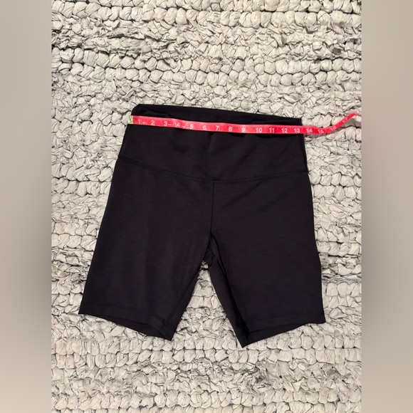 lululemon athletica Wunder Train High Rise Heathered Black Short 8” inseam - Picture 5 of 7
